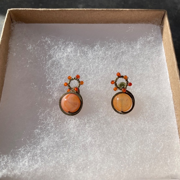 Sundance Catalog light Orange stone Stud Earrings with orange beads - Picture 3 of 3